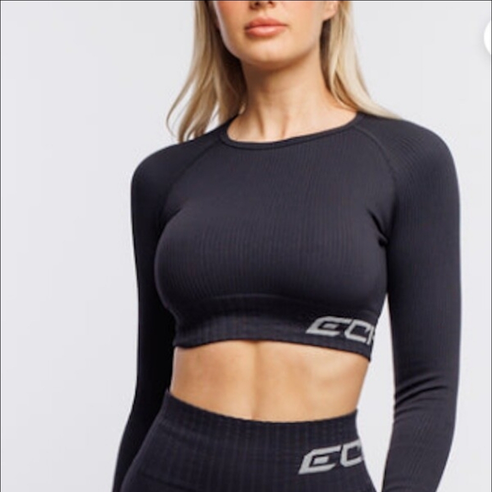 ECHT Black Crop Top